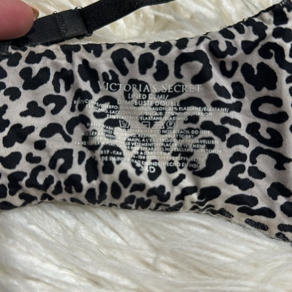 Victoria’s Secret lined Demi / uplift semi Demi bras 34D - Picture 8 of 9